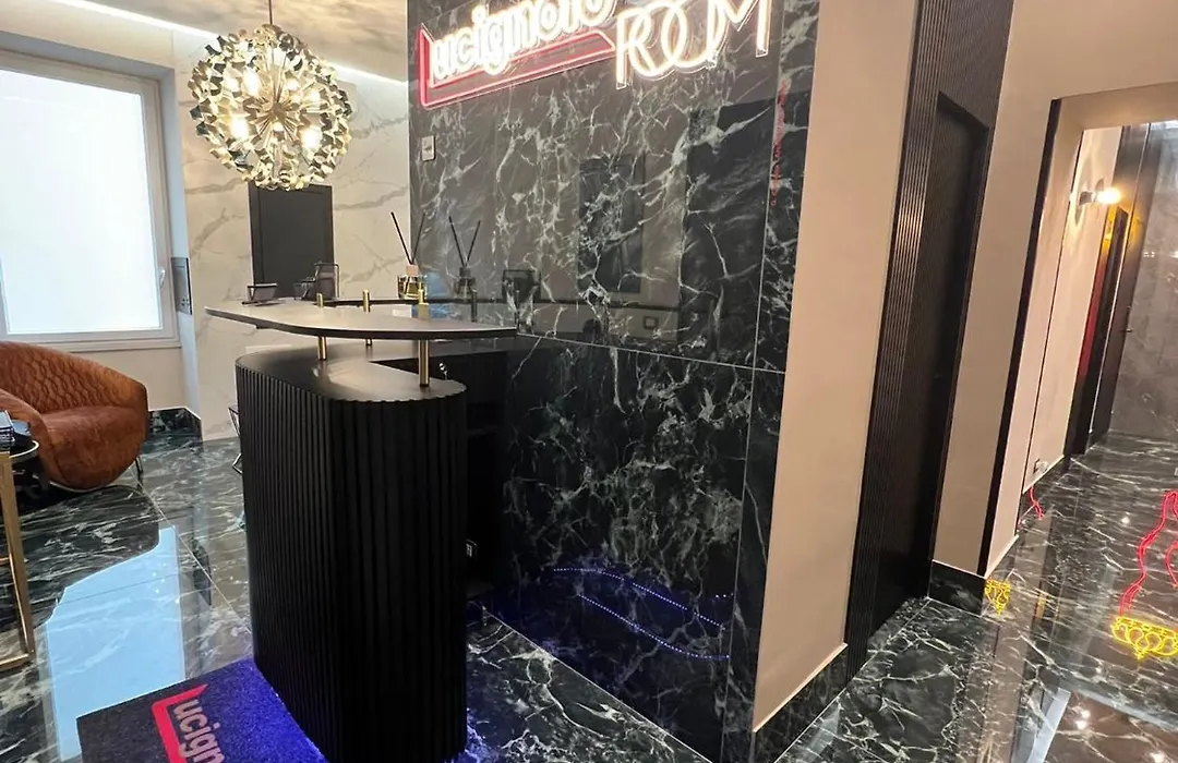 LUCIGNOLOROOM stazione centrale Napoli-1