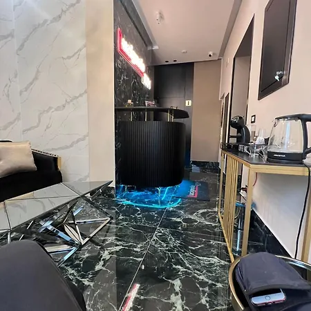 LUCIGNOLOROOM stazione centrale Napoli-3