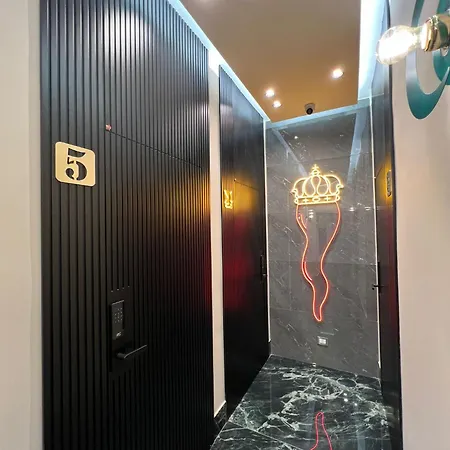 LUCIGNOLOROOM stazione centrale Napoli-2